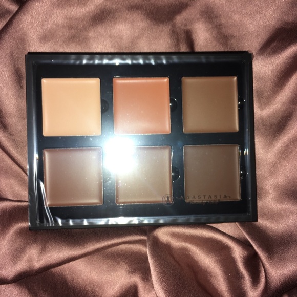 Anastasia Beverly Hills Cream Contour Kit - Picture 3 of 4